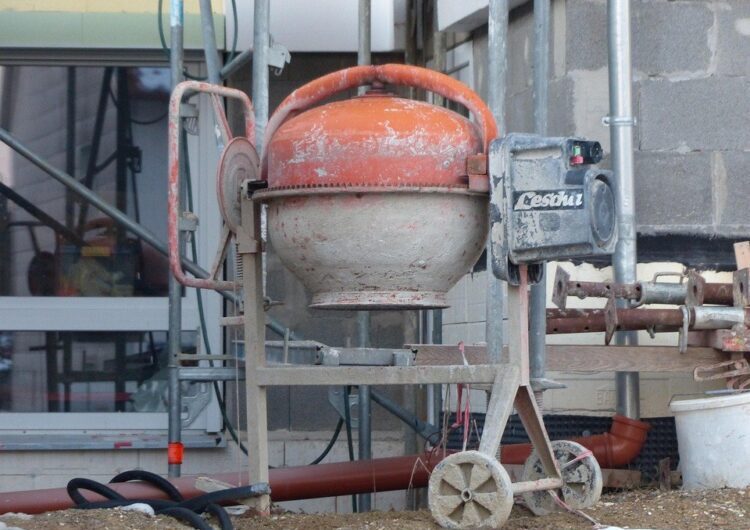 Ile cementu na m3 betonu b20? Przepis na mocny beton