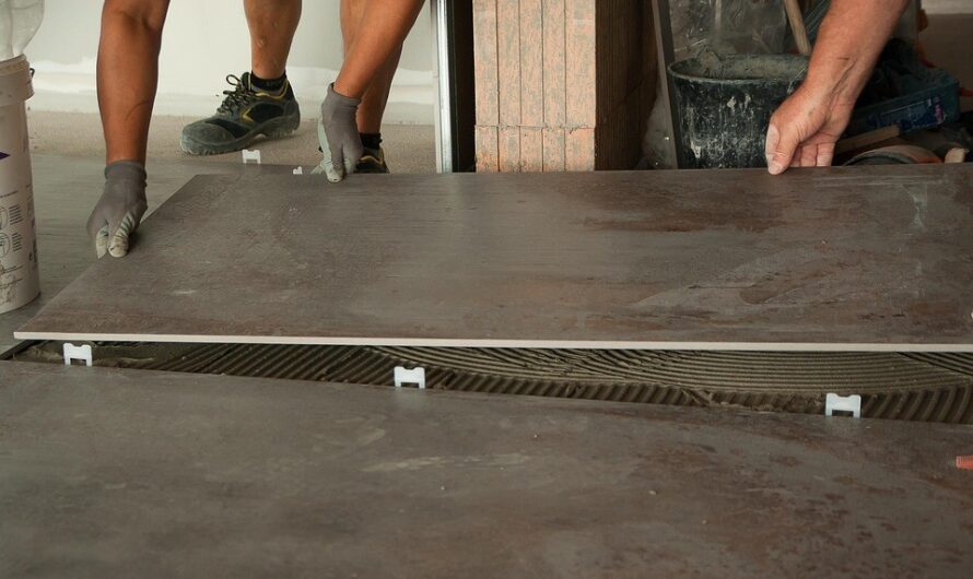 Płytki w kuchni do sufitu czy tylko nad blatem – co ma sens?