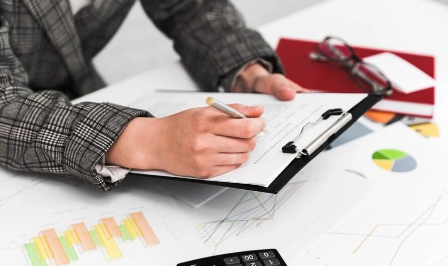 Jak sprawdzić dewelopera w KRS – krok po kroku