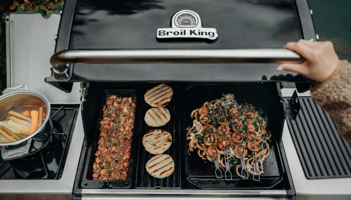 Od śniadania po rzemieślniczą pizzę. System "Do More" w grillach na Twoim tarasie.