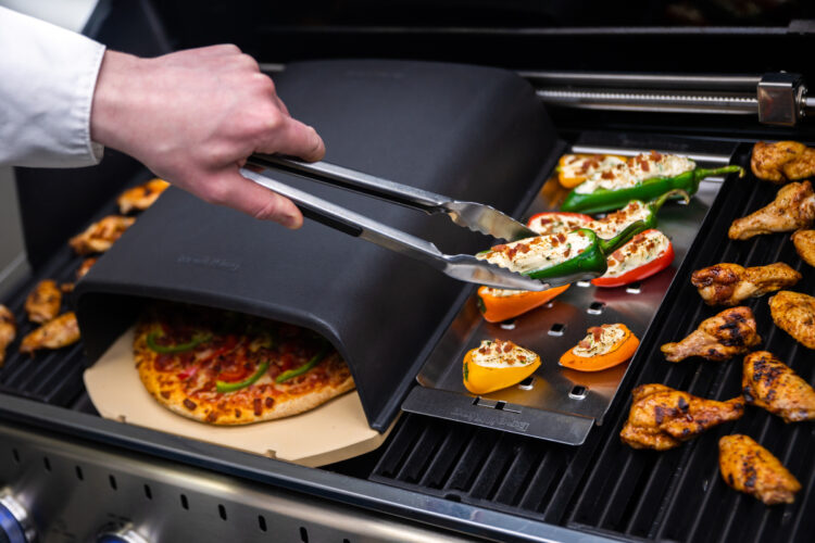 Od śniadania po rzemieślniczą pizzę. System "Do More" w grillach na Twoim tarasie.