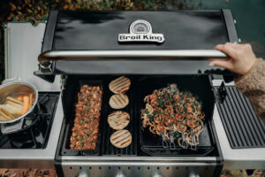 Od śniadania po rzemieślniczą pizzę. System "Do More" w grillach na Twoim tarasie.